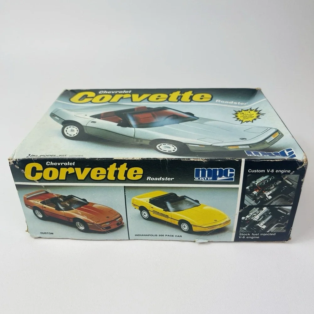 MPC 1:25 scale Chevrolet Corvette Roadster Plastic Model Kit #6213